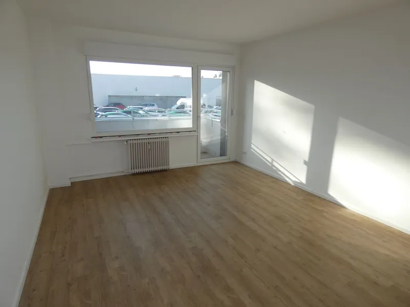 *Tolle 2 Zimmer-Wohnung* mit Balkon im Hochparterre in Lichterfelde ! — photo 1